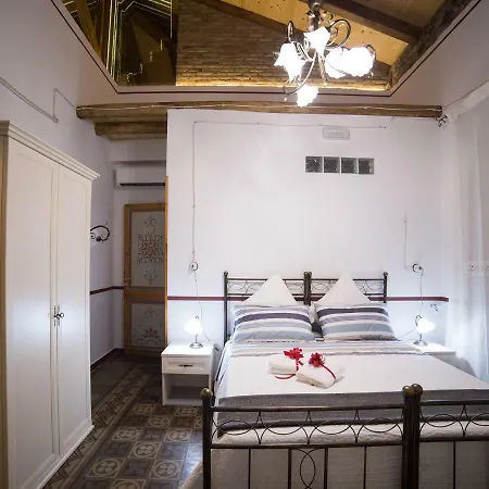 Teresa Nocleg ze śniadaniem Santa Teresa Di Riva