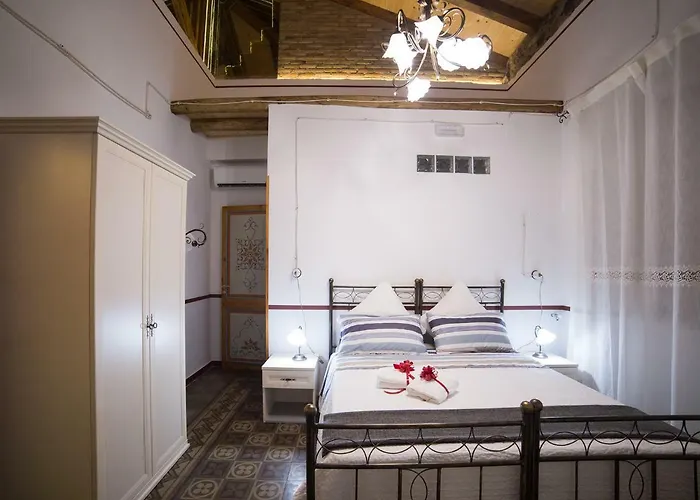 Teresa Couette-café Santa Teresa Di Riva