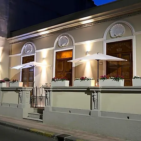 Alojamento de Acomodação e Pequeno-almoço Teresa Santa Teresa Di Riva