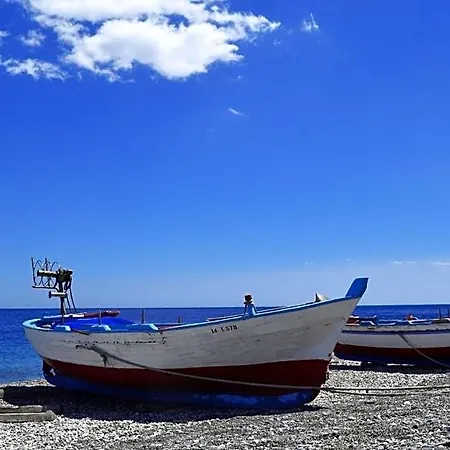 Teresa Alojamento de Acomodação e Pequeno-almoço Santa Teresa Di Riva