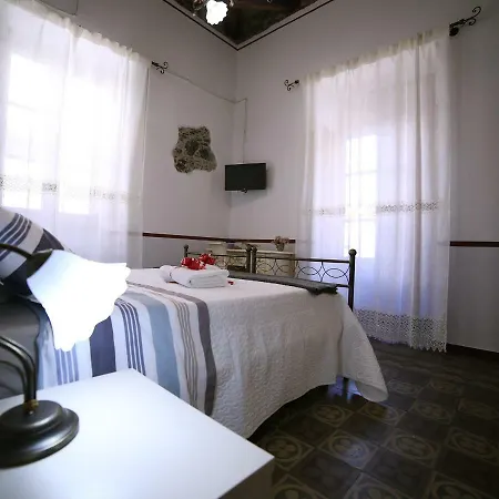 Alojamento de Acomodação e Pequeno-almoço Teresa Santa Teresa Di Riva